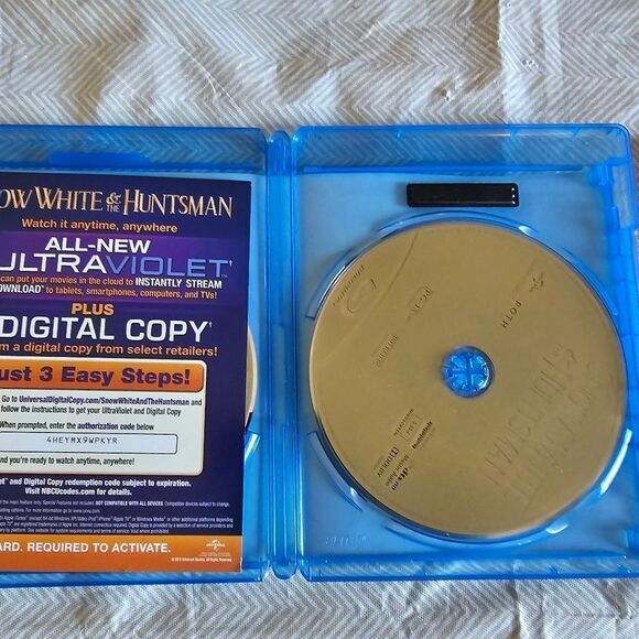 DVDS blue ray Percy Jackson & The Olympians & Snow white pre-owned - Picture 5 of 8